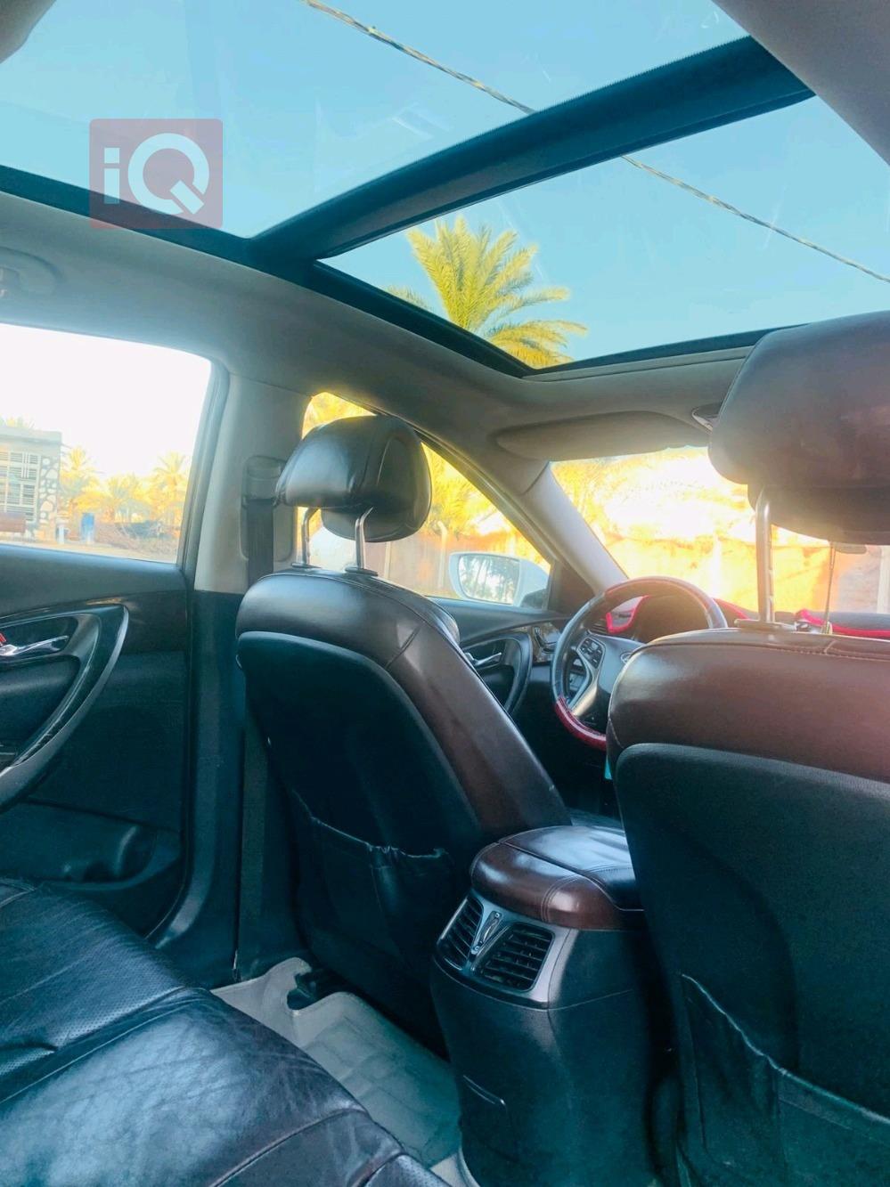 هيونداي أزيرا